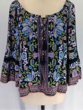Embroidered Floral Boho Tunic Top - Black